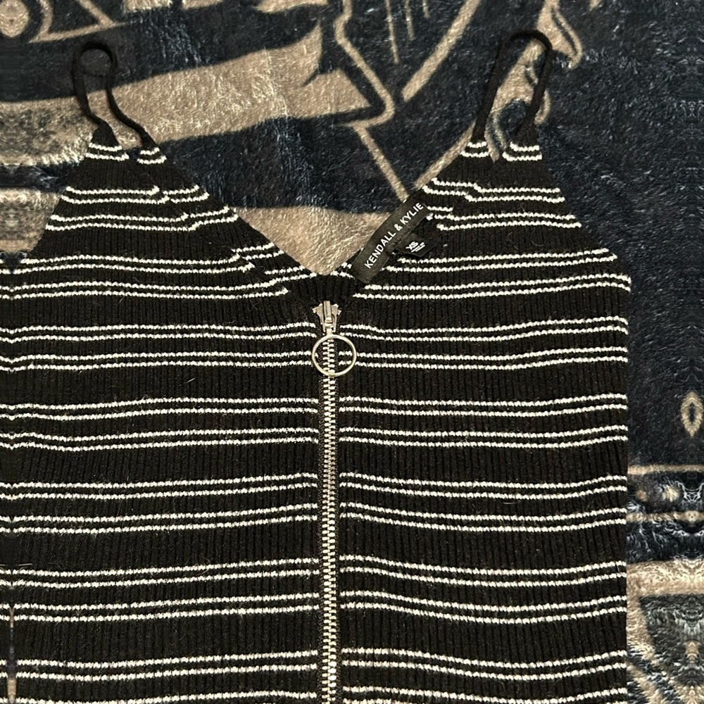 Black and White Striped Top with Zipper